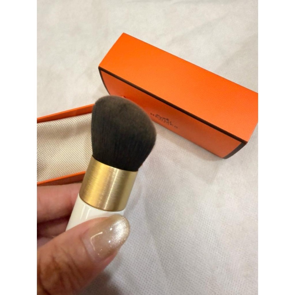 🧡【全新正品｜現貨】Hermès 愛馬仕可攜式蜜粉刷｜Pinceau Fond de Teint Retractable-細節圖3
