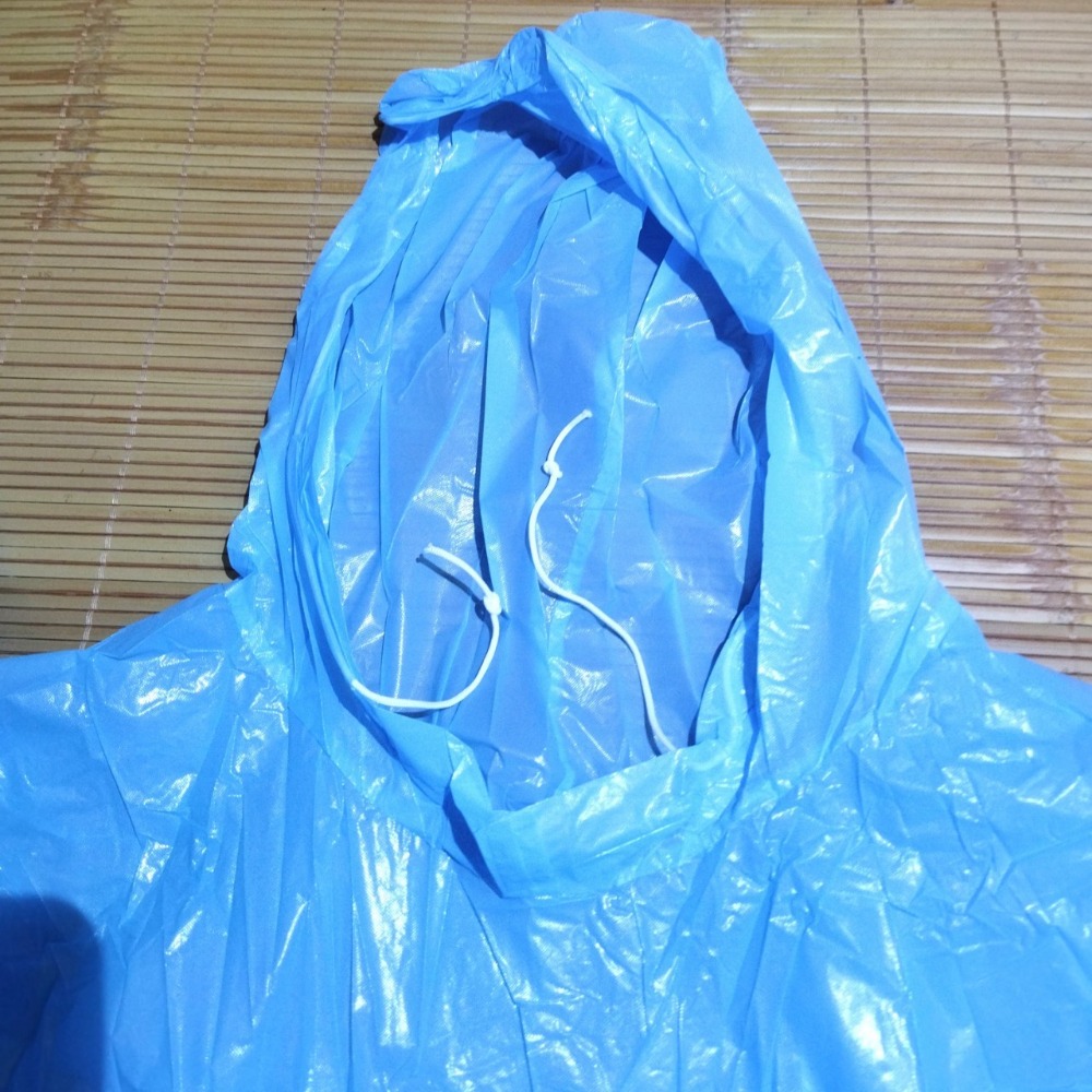 【家德小舖】喬巴 航海王 輕便雨衣 全新 成人 正版 85×125cm 有帽繩 長袖束手 立體凸紋不黏皮膚 藍色 雨衣-細節圖5
