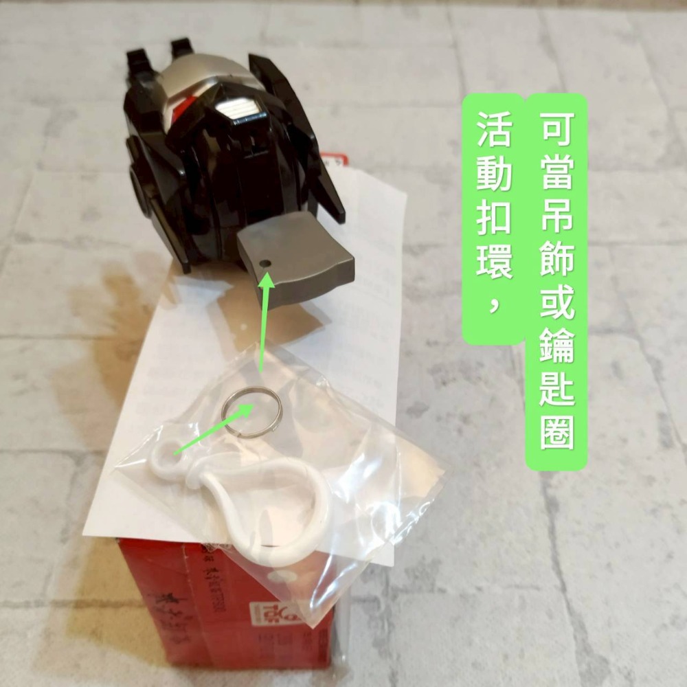 【家德小舖】大頭卡車 變形機器人 全新 8公分 黑色 大卡車 大貨車 閃變戰寶 陸霸 可動 吊飾 掛飾 塑膠 玩具 兒童-細節圖5
