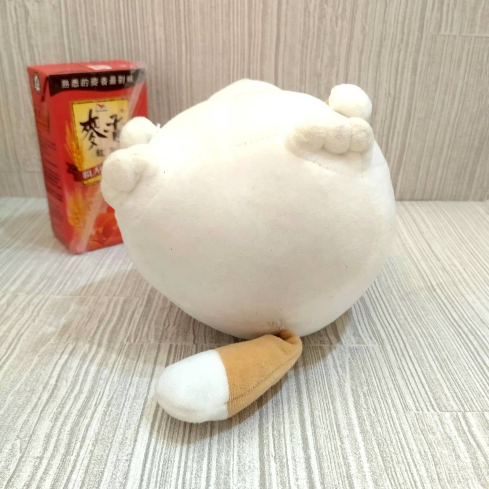 免費贈送【家德小舖】 柴犬球 圓滾滾款 吐舌頭 娃娃 全新 但有瑕疵 14公分 絨毛 玩偶 布偶 吊飾 填充玩具 掛飾-細節圖5