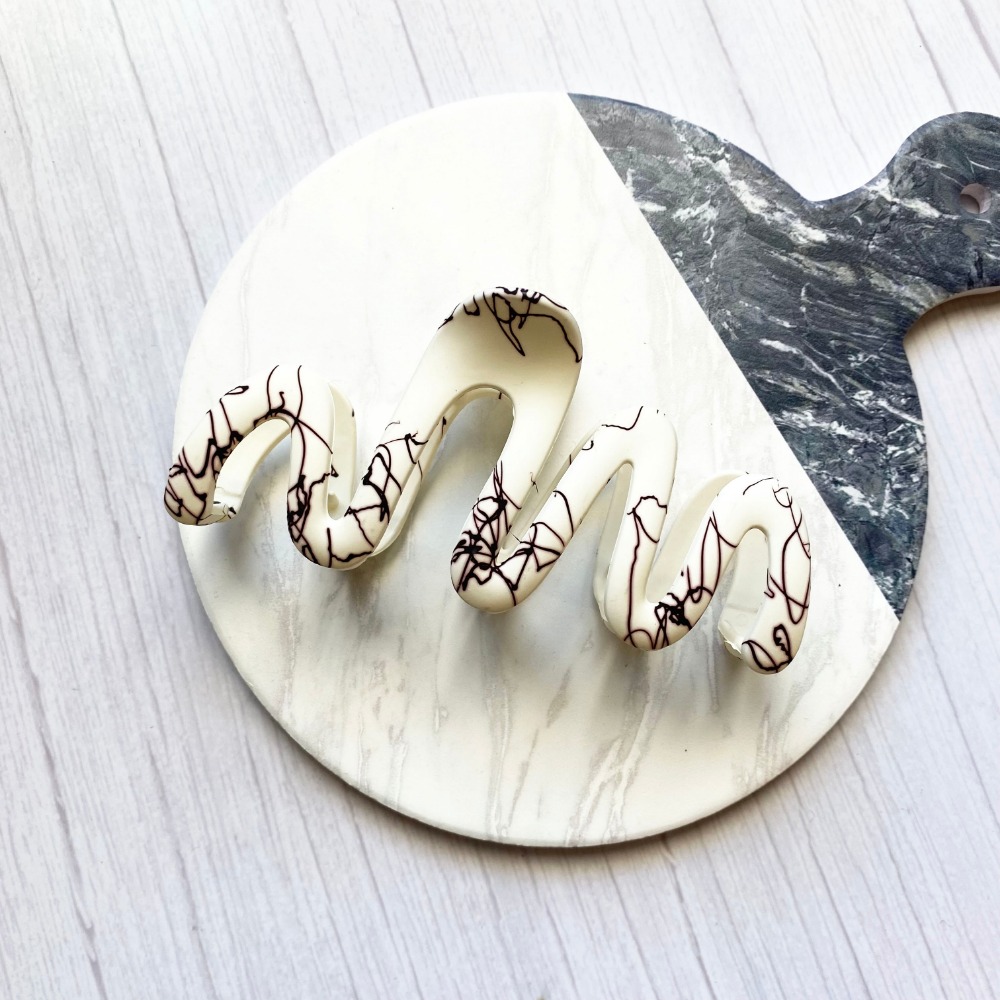 🔥菲雪飾品🔥波浪鏤空 鯊魚夾 髮夾 髮飾 不規則紋路 霧面 抓夾(共6色)-規格圖6