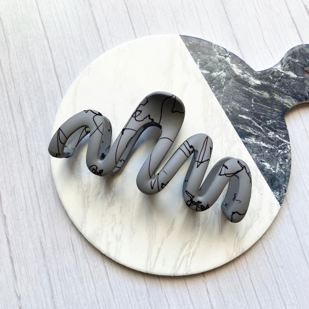 🔥菲雪飾品🔥波浪鏤空 鯊魚夾 髮夾 髮飾 不規則紋路 霧面 抓夾(共6色)-規格圖6