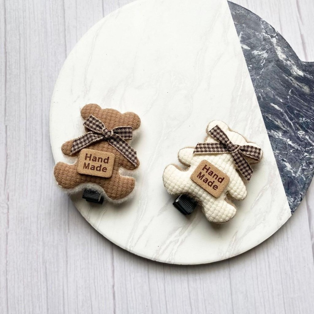 🔥菲雪飾品🔥可愛蝴蝶結 瀏海夾 髮飾 毛絨 小熊 邊夾 髮夾(共2色)-細節圖2