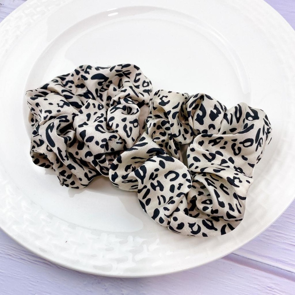 🔥菲雪飾品🔥豹紋造型 雪紡 髮飾 馬尾 髮束 丸子頭 大腸圈 髮圈(共1色)-細節圖2