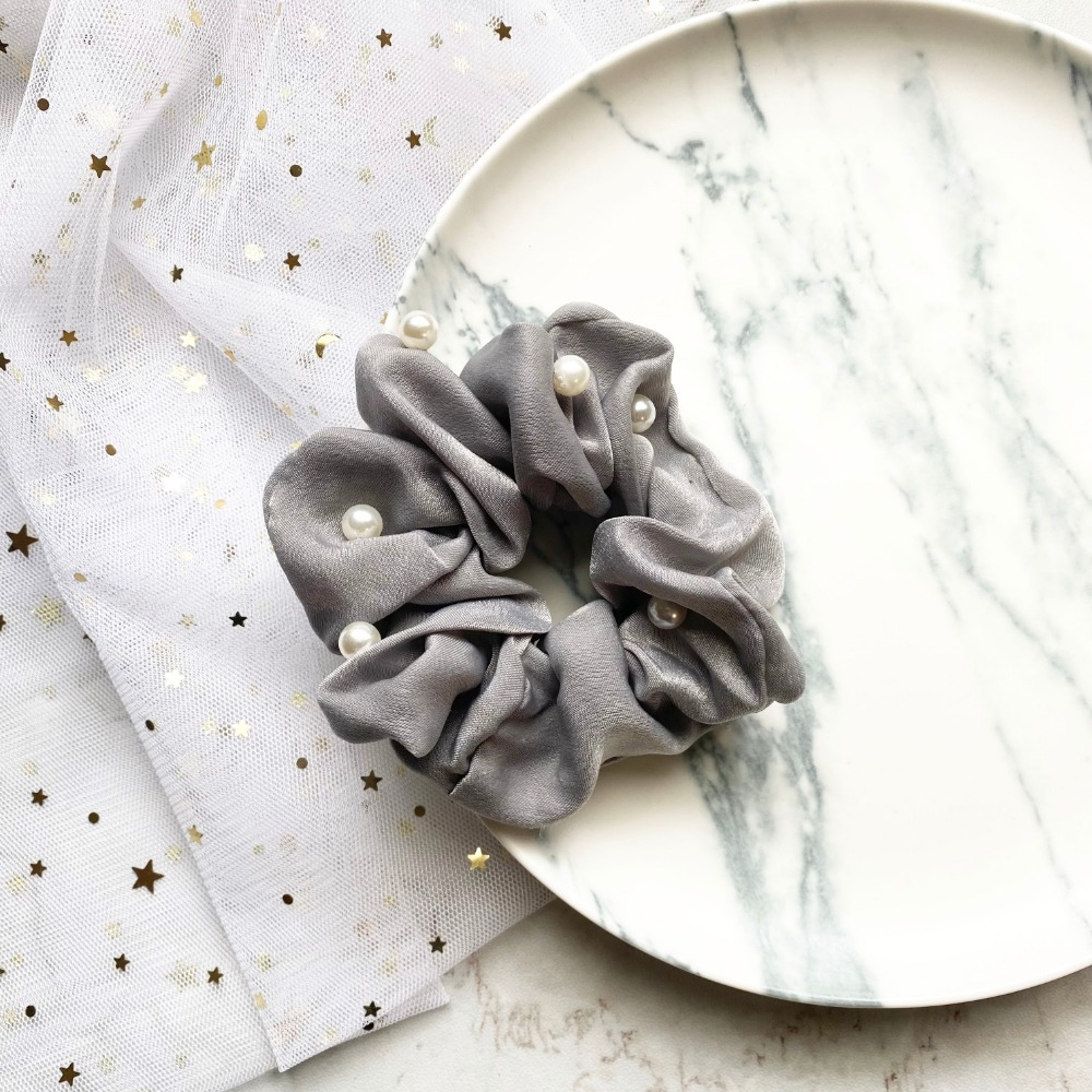 🔥菲雪飾品🔥珍珠 緞面 氣質 丸子頭 髮束 馬尾 髮飾 大腸圈 髮圈(共7色)-規格圖6