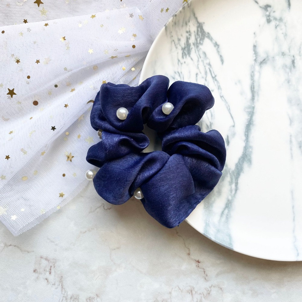 🔥菲雪飾品🔥珍珠 緞面 氣質 丸子頭 髮束 馬尾 髮飾 大腸圈 髮圈(共7色)-規格圖6