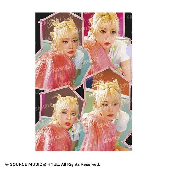 【歐賣小舖】BANDAI LE SSERAFIM ‘CRAZY’  A4資料夾 轉卡版-細節圖4