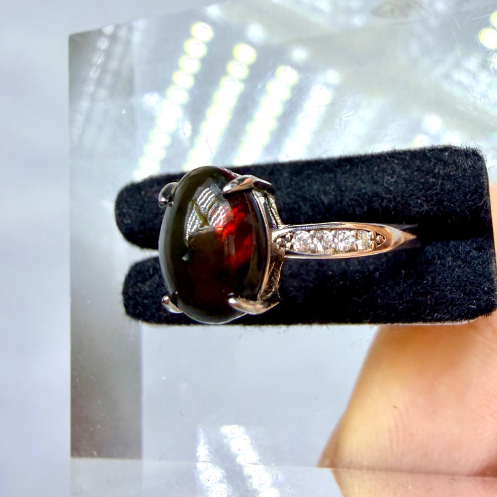 ღ꙼̈貝蒂の城堡ღ꙼̈墨西哥 黑歐珀 蛋面 2克拉 S925純銀 戒指-細節圖7