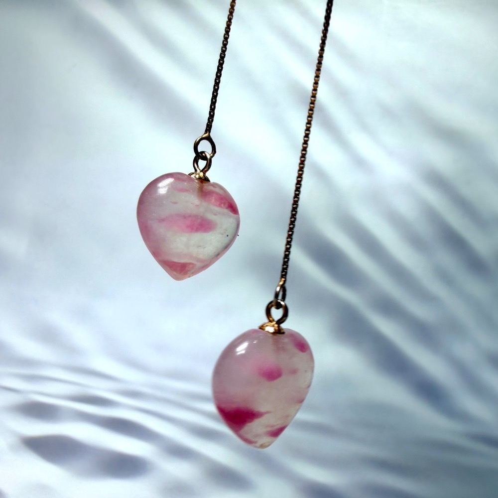 ღ꙼̈貝蒂の城堡ღ꙼̈ 薔薇輝 玉化 櫻花雨 愛心 耳線 S925純銀-細節圖3