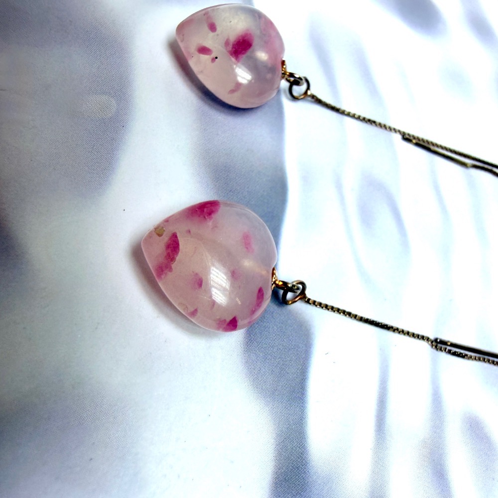 ღ꙼̈貝蒂の城堡ღ꙼̈ 薔薇輝 玉化 櫻花雨 愛心 耳線 S925純銀-細節圖4