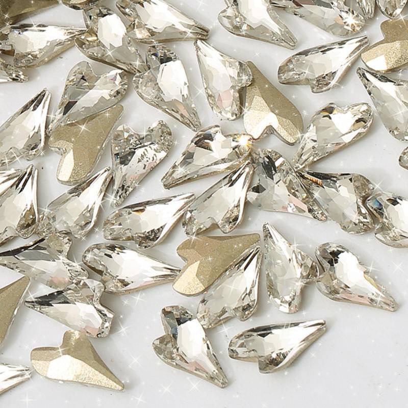 現貨｜美甲 愛心切面鑽飾 歪桃心 幻彩 偏光 立體鑽飾 尖愛心 美甲大鑽 尖底 水鑽 素材 飾品 配件-細節圖4