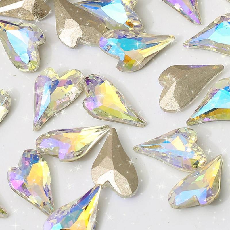 現貨｜美甲 愛心切面鑽飾 歪桃心 幻彩 偏光 立體鑽飾 尖愛心 美甲大鑽 尖底 水鑽 素材 飾品 配件-細節圖5