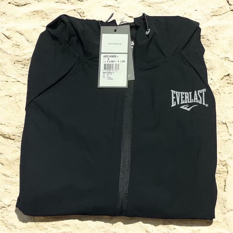 EVERLAST-女款連帽外套 黑/紫 透氣 風衣 運動休閒 戶外 登山 路跑 居家 日常-細節圖2