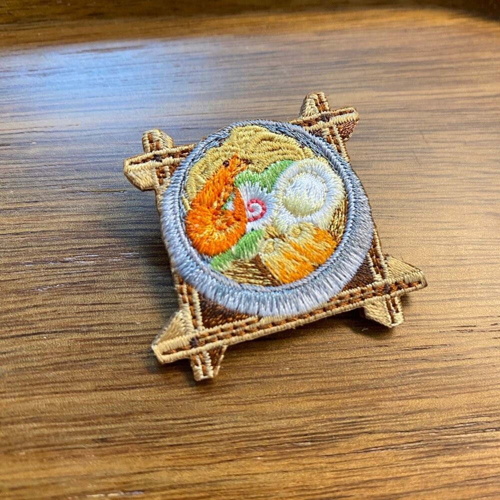刺繡別針 台灣小吃 門牌系列 荷包蛋 胸針 台灣紀念品 文藝輕黏 TR台灣鐵道-規格圖8