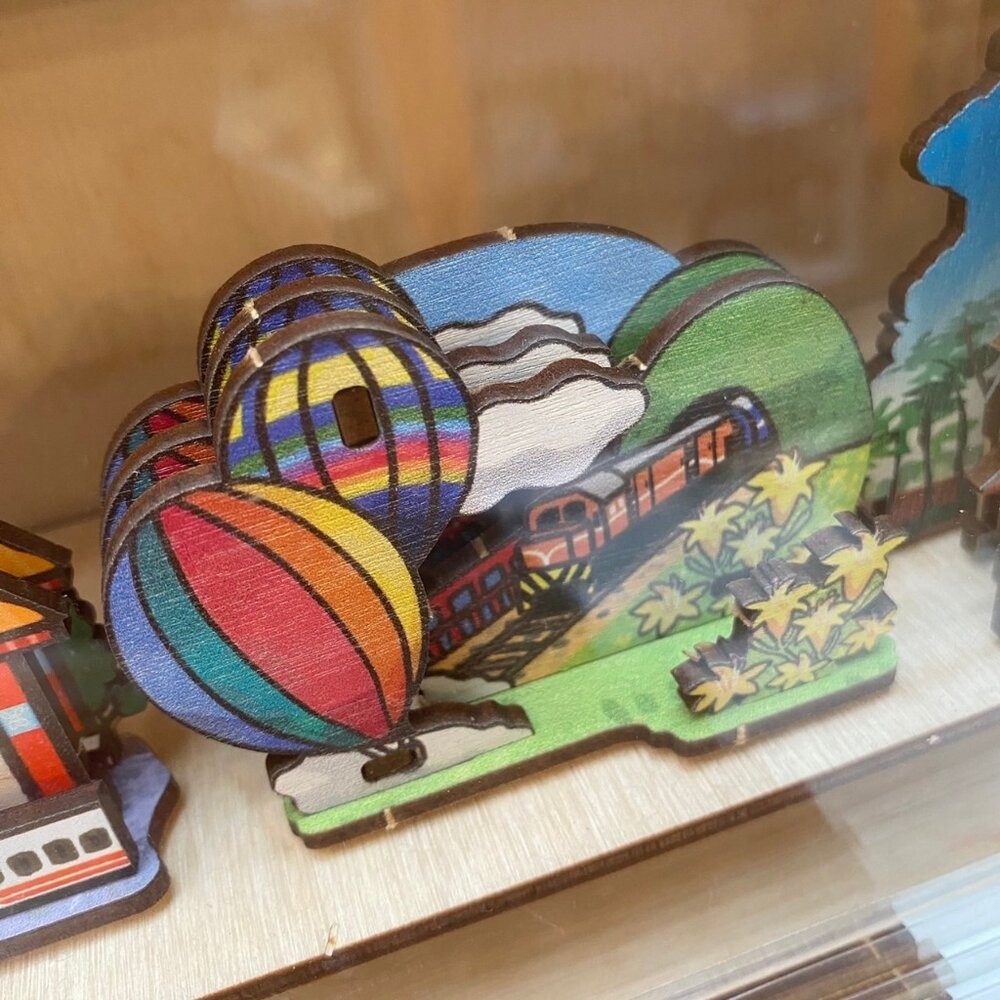 DIY立體木製名片座 台灣景點文化 阿里山火車 木製桌上擺飾  台灣文創 紀念品 新格子 TR台灣鐵道-細節圖4