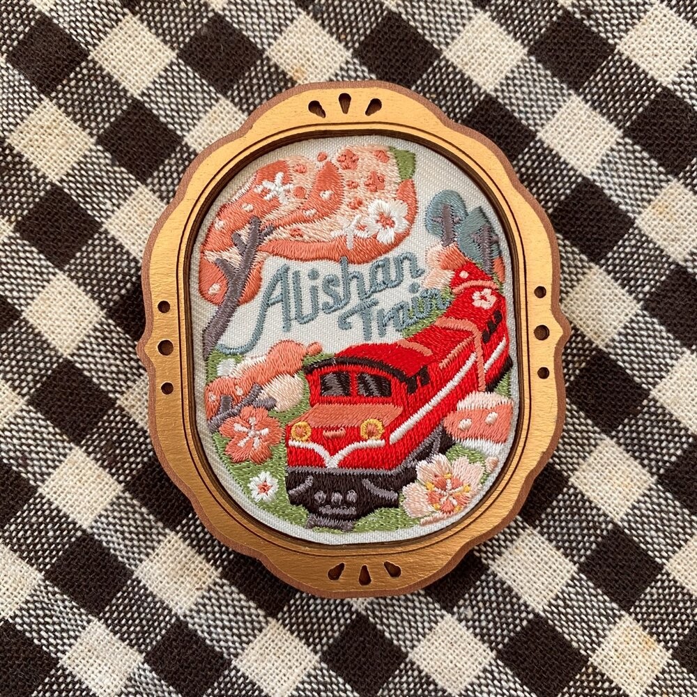 刺繡磁鐵 刺繡小畫框 木質畫框磁鐵 台灣景點 101大樓 阿里山 台灣紀念品 猴子設計 TR台灣鐵道-規格圖7