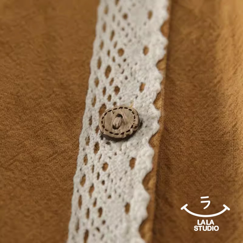 𝕃𝔸𝕃𝔸 𝕊𝕋𝕌𝔻𝕀𝕆 日系木耳花邊領蕾絲拼接長袖襯衫上衣 ˚ʚ  2色 ɞ˚-細節圖6