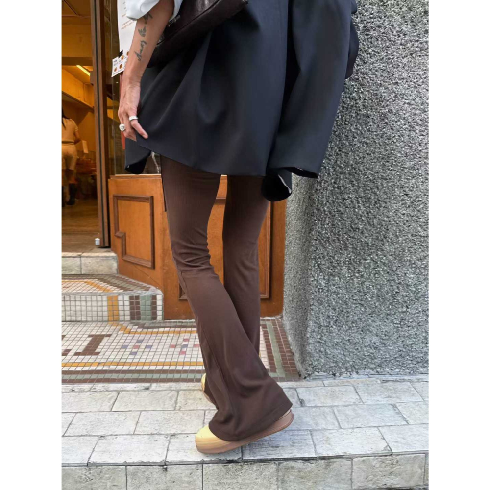 『現貨棕』💕正韓Abbeylee高彈力喇叭褲-細節圖6