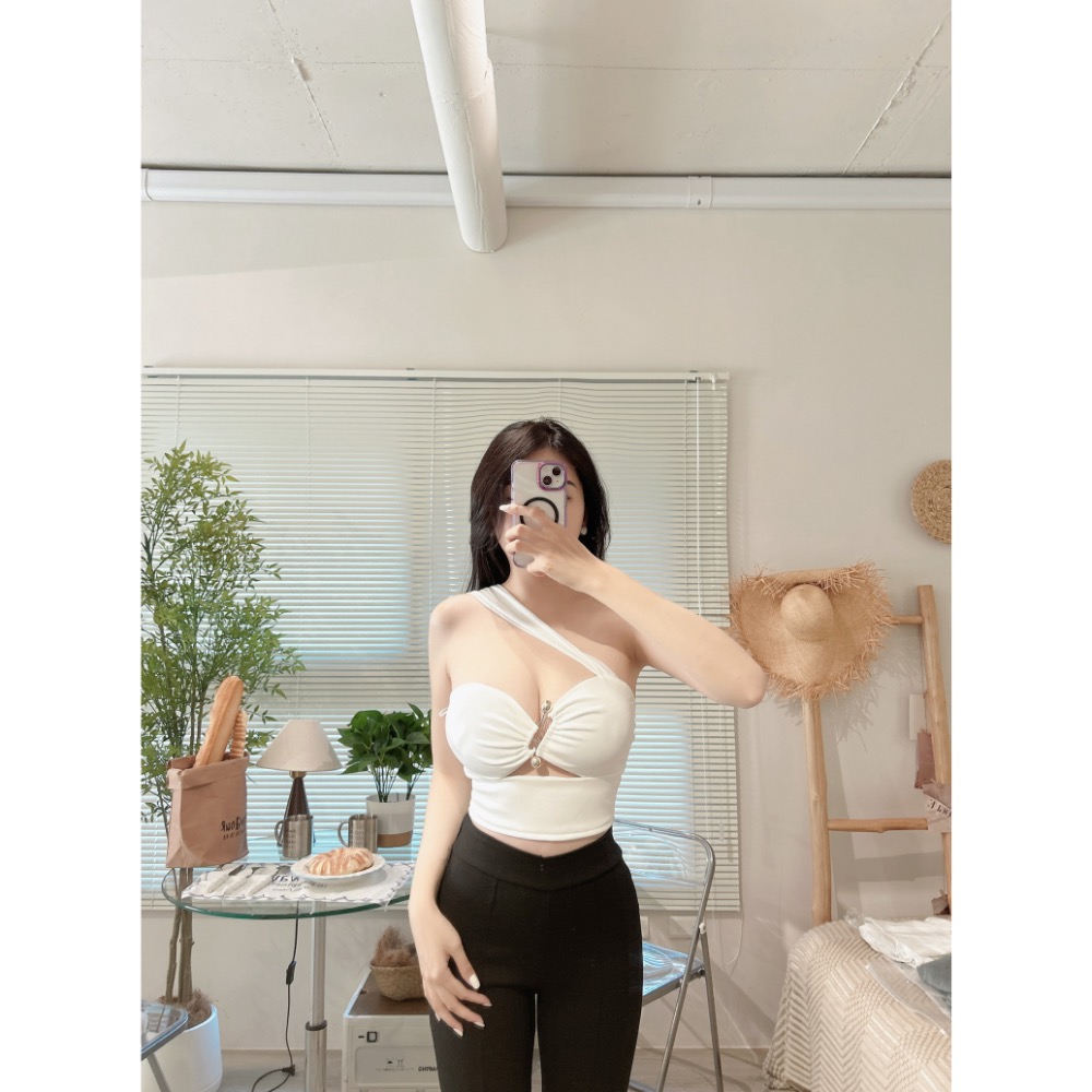 性感斜肩網紗中空銀扣平扣上衣（有胸墊、小胸穿也很集中❤️)-細節圖5