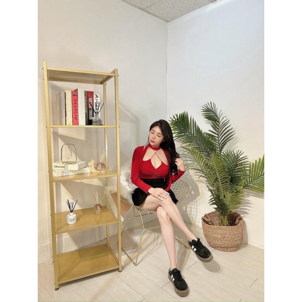 ［Sunlight馬上出貨✨ ］性感假兩件綁脖長袖上衣加脖子綁帶｜有胸墊｜辣妹｜聖誕節｜過年🧨-細節圖3