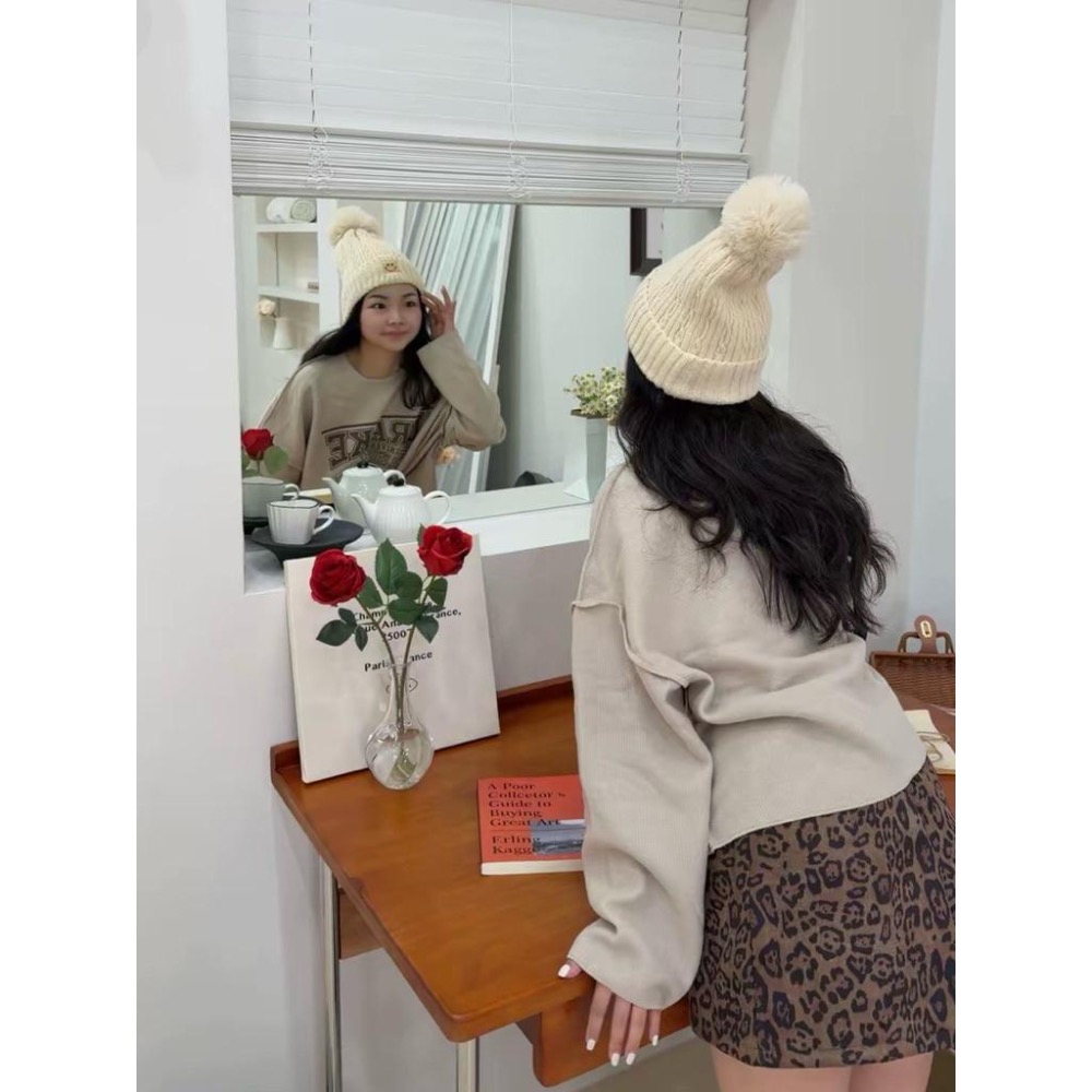 ［Sunlight服飾 馬上出貨✨]  美式復古針織落肩款麂皮豹紋高腰A字裙套裝|辣妹｜夜店｜出遊|氣質|性感|派對🎉-細節圖4