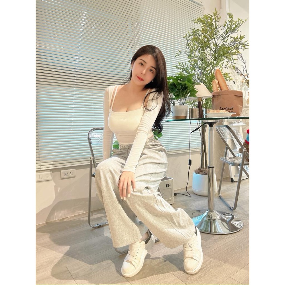 ［Sunlight馬上出貨✨］自訂款冬季性感假兩件肩帶長袖上衣（有胸墊）-細節圖4