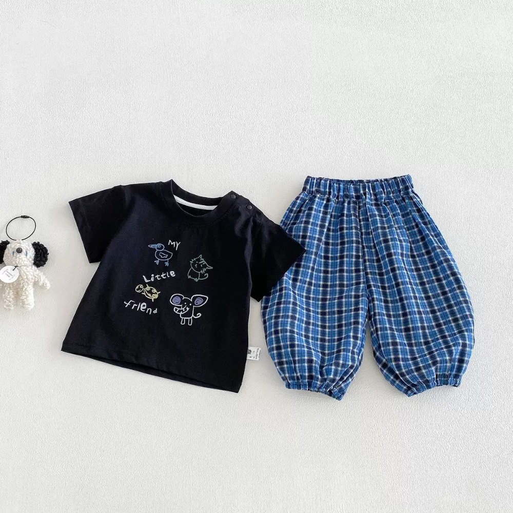 【 26150║ 🌼2026夏季🌼男寶韓版短袖卡通上衣+格子褲兩件套裝】-細節圖2