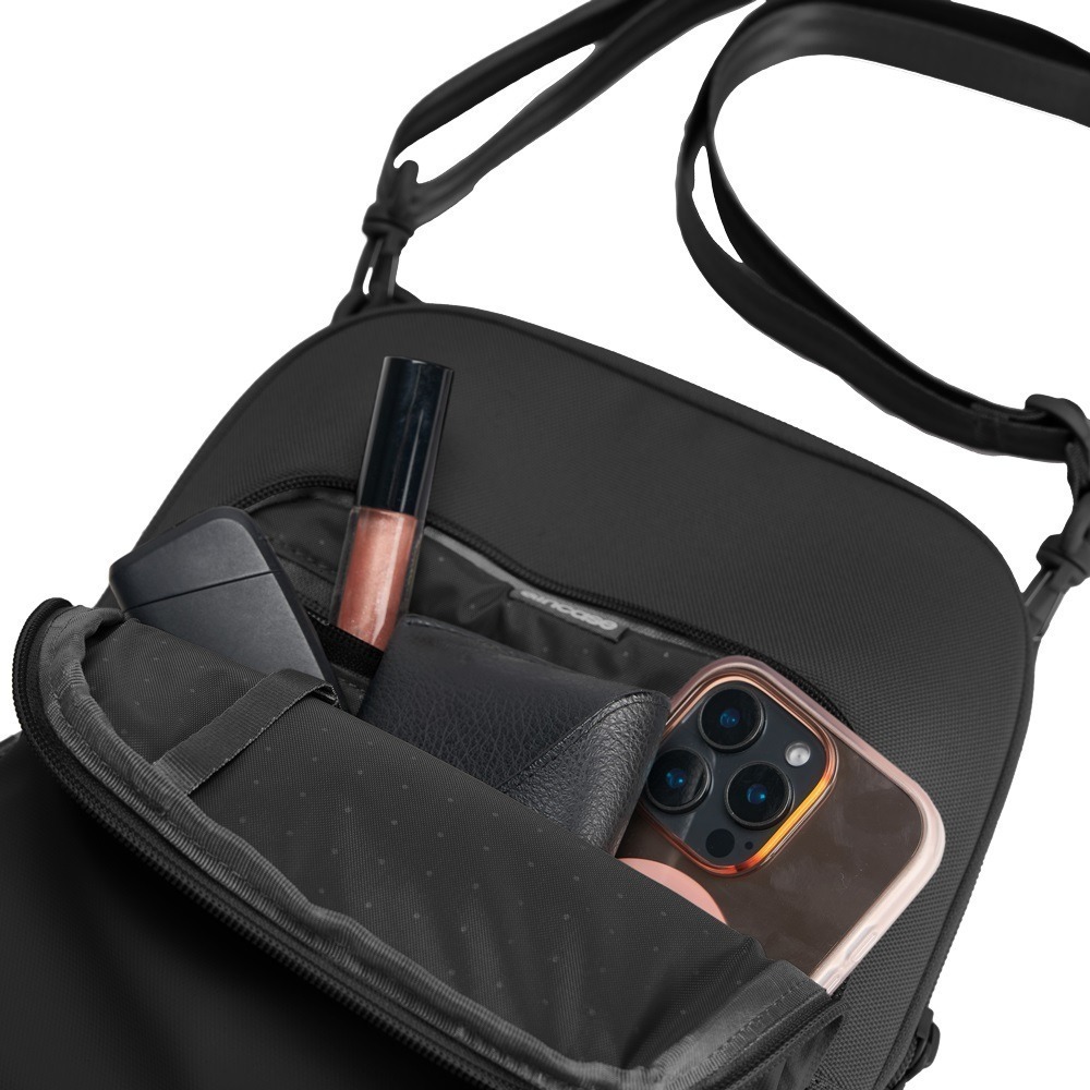 Incase A.R.C. Crossbody Bag PU防水塗層 斜背包 (兩色)-細節圖5
