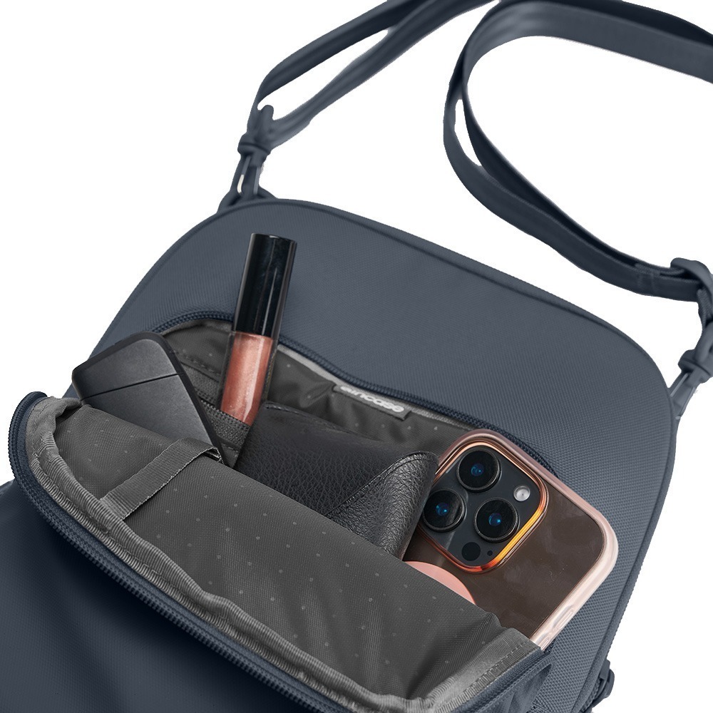 Incase A.R.C. Crossbody Bag PU防水塗層 斜背包 (兩色)-細節圖8