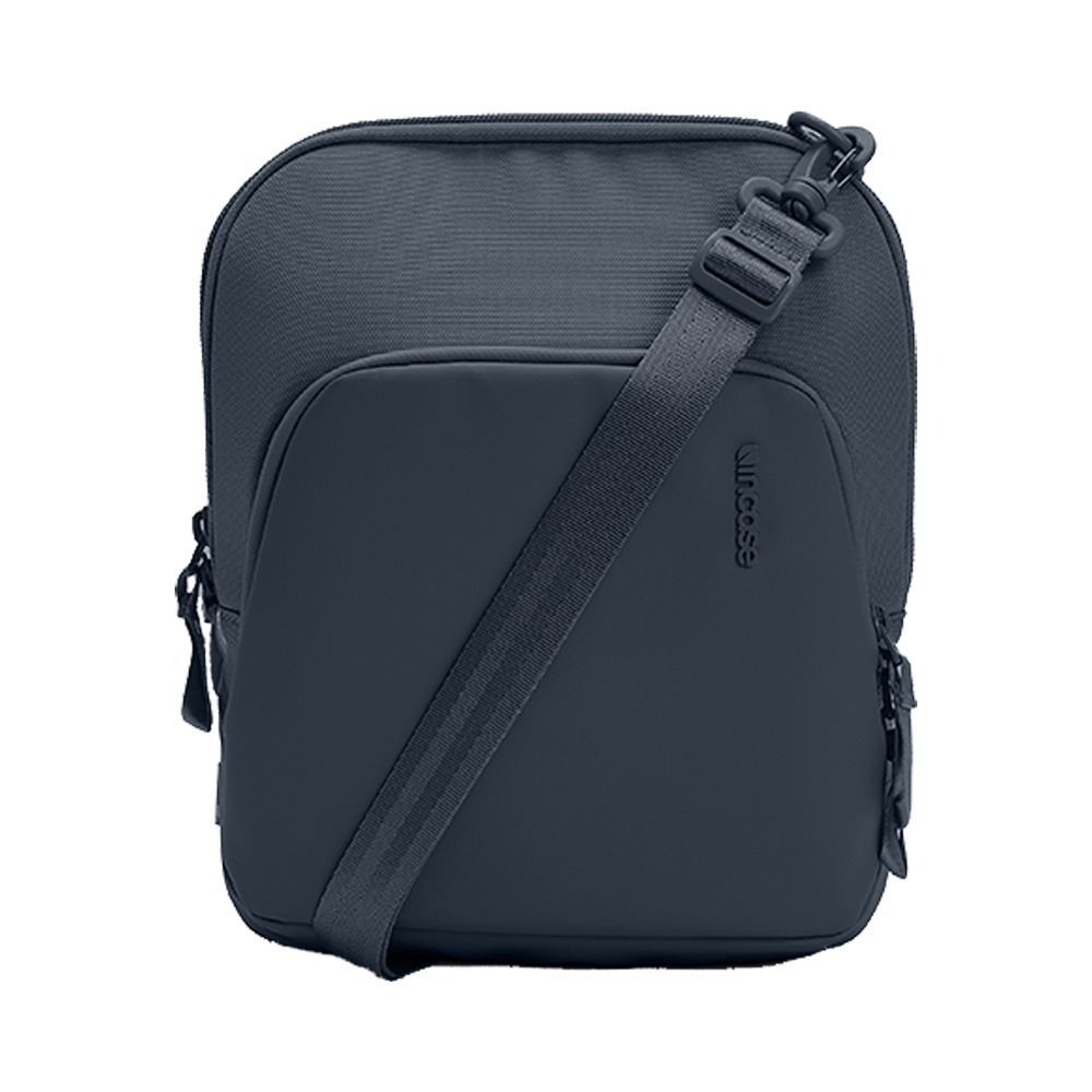 Incase A.R.C. Crossbody Bag PU防水塗層 斜背包 (兩色)-細節圖7