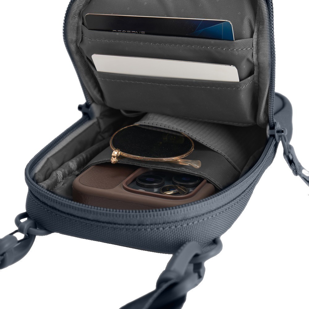 Incase A.R.C. Small Crossbody Bag PU防水塗層 斜背 / 肩背小包 (兩色)-細節圖5