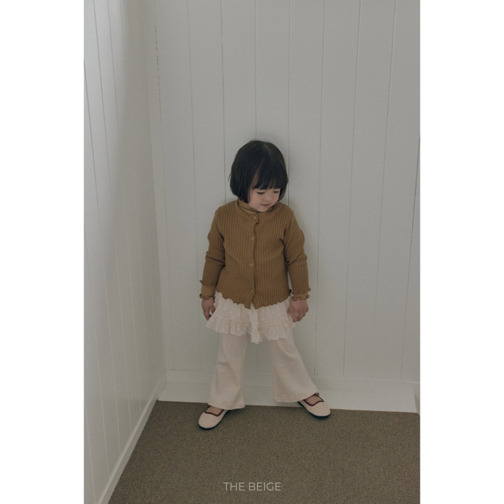 小韓舍✦正韓童裝-The beige-坑條木耳邊針織開衫外套-細節圖7
