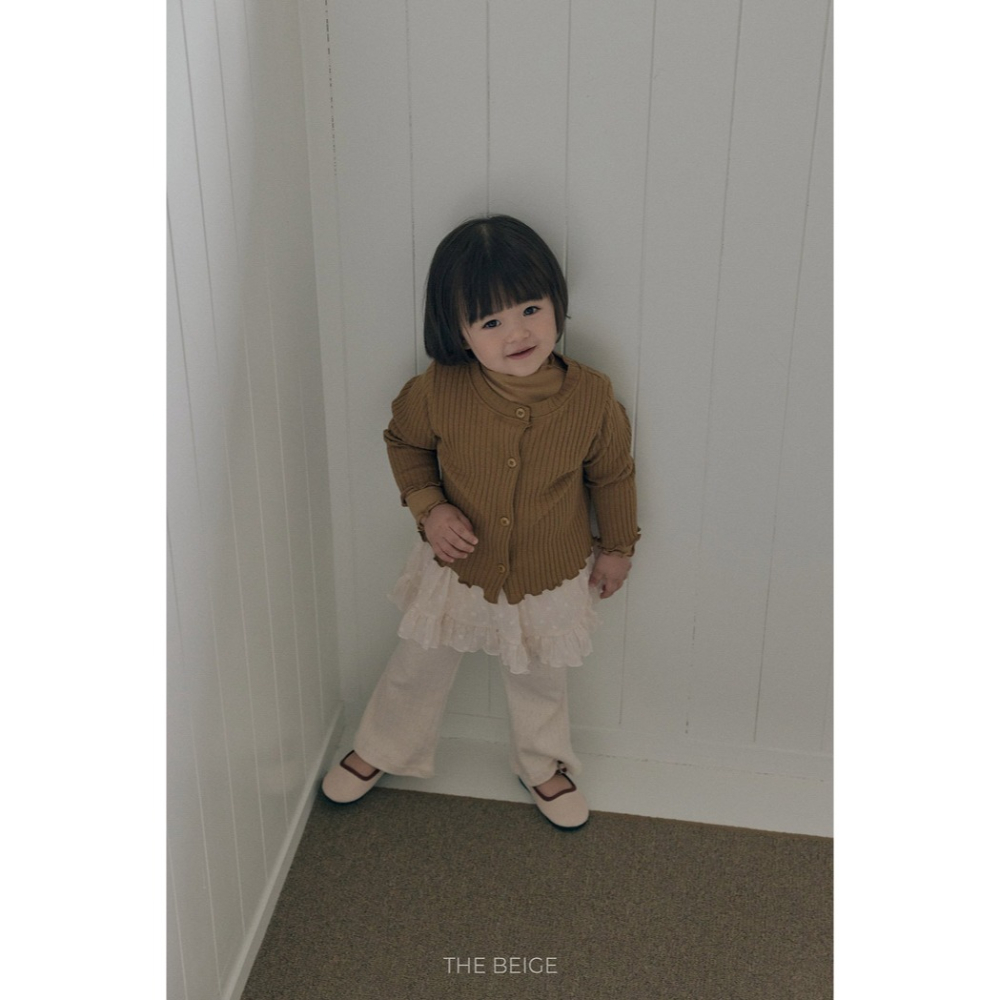 小韓舍✦正韓童裝-The beige-坑條木耳邊針織開衫外套-細節圖8