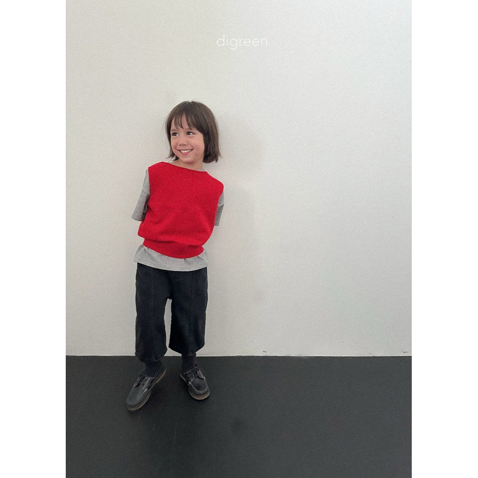 小韓舍✦正韓童裝-digreen-復古鏤空雕花針織馬甲背心-細節圖6
