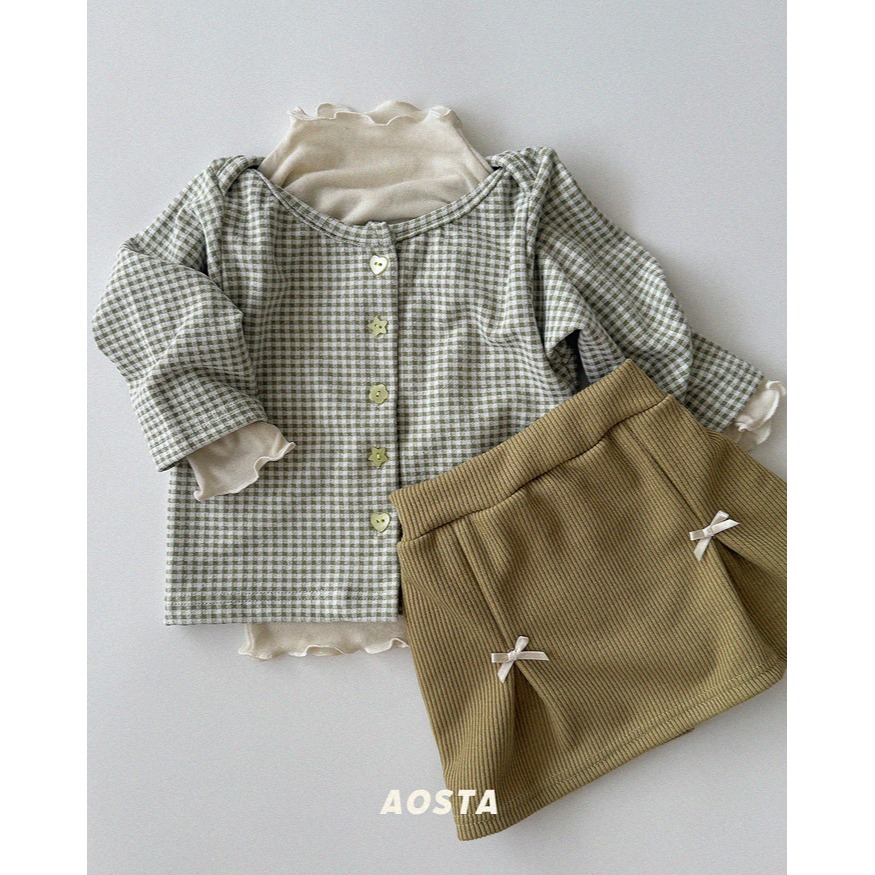 小韓舍✦正韓童裝-Aosta-細格紋愛心扣薄款開襟外套-細節圖6