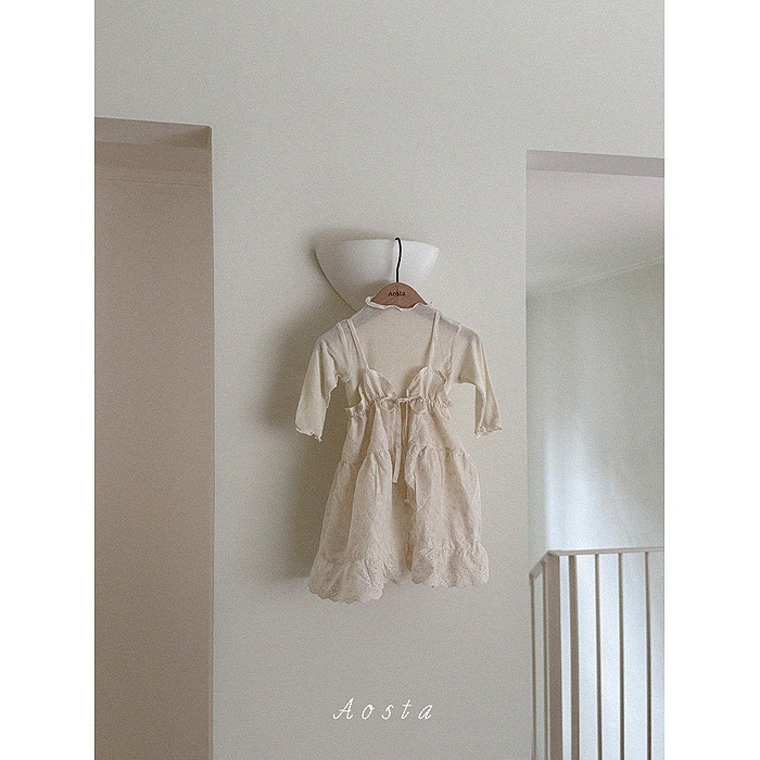 小韓舍✦正韓童裝-Aosta-甜美木耳邊半高領軟棉長袖-細節圖6