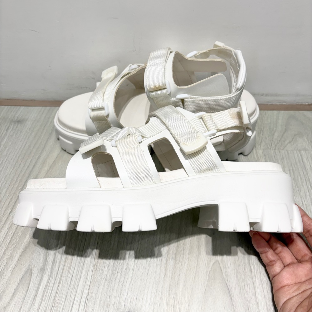 【現貨】韓國東大門甜酷工裝厚底涼鞋｜7cm顯高魔鬼氈涼鞋 白色 39碼-細節圖6