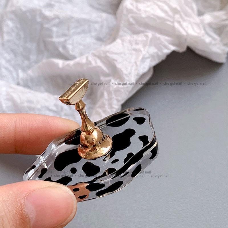 網紅爆款 🐄小奶牛美甲練習甲底座底托甲托  小奶牛愛心異形底座 調色盤拍照道具-細節圖2