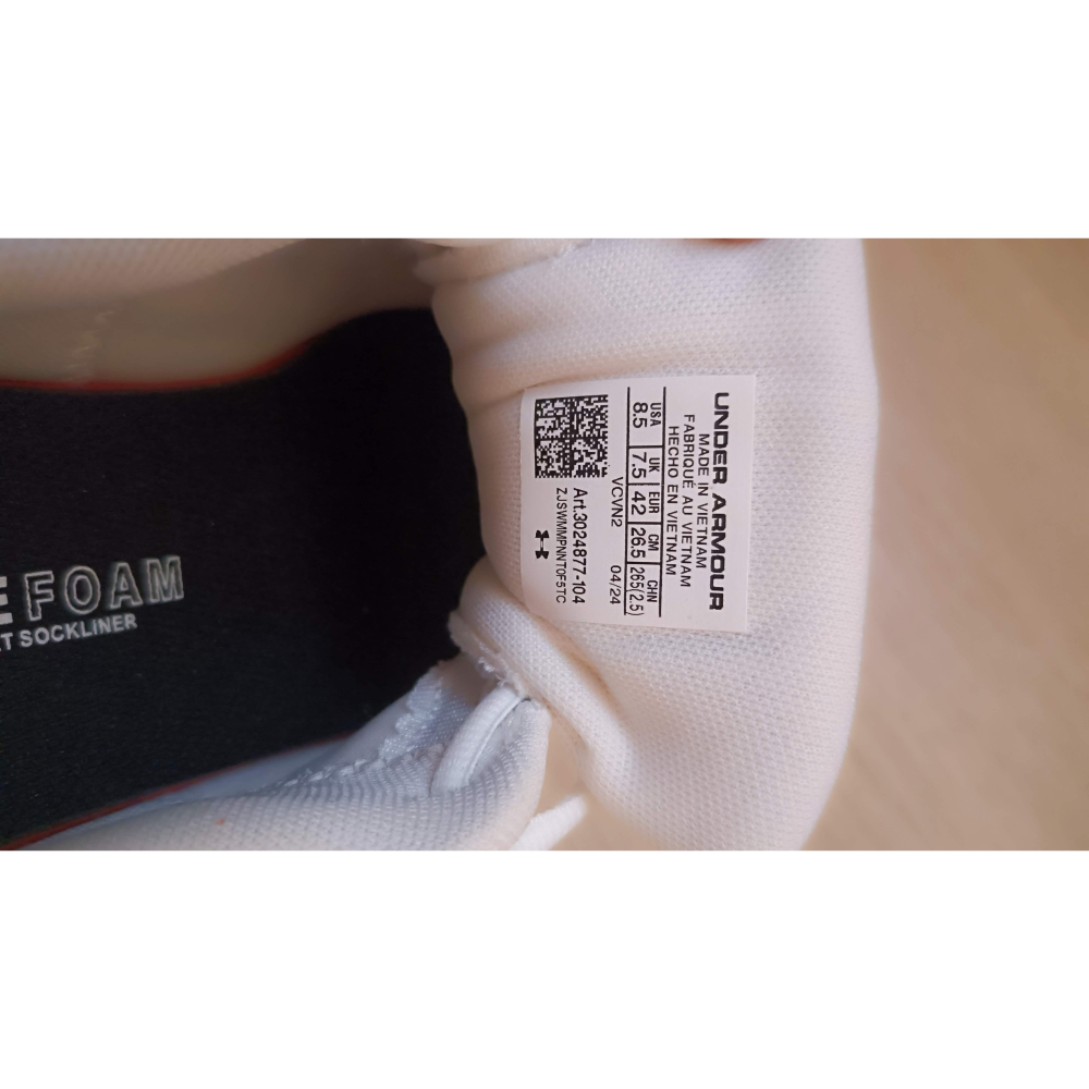 Under Armour  Charged Rogue 3 慢跑鞋 US 8.5 /26.5CM-細節圖2