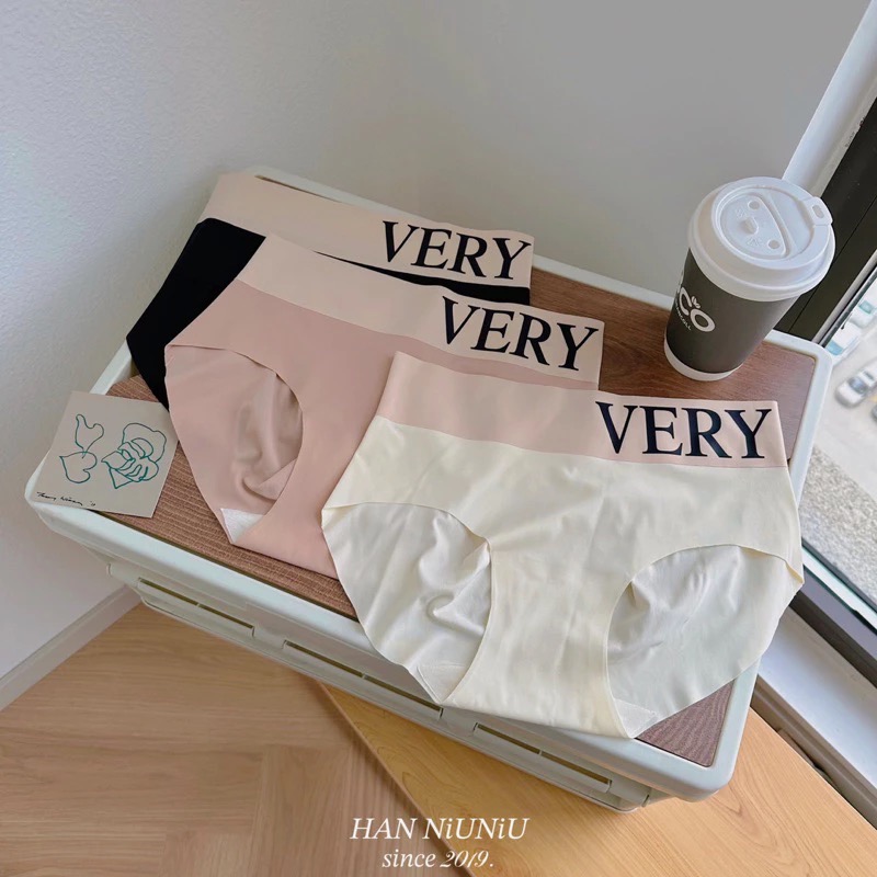 ʜᴀɴɴɪᴜ☺︎︎歐膩內褲系列｜大屁股救星🧡蜜桃臀～時髦大牌感 質感英文字 蜜桃臀無痕中腰內褲 /02028040-細節圖8