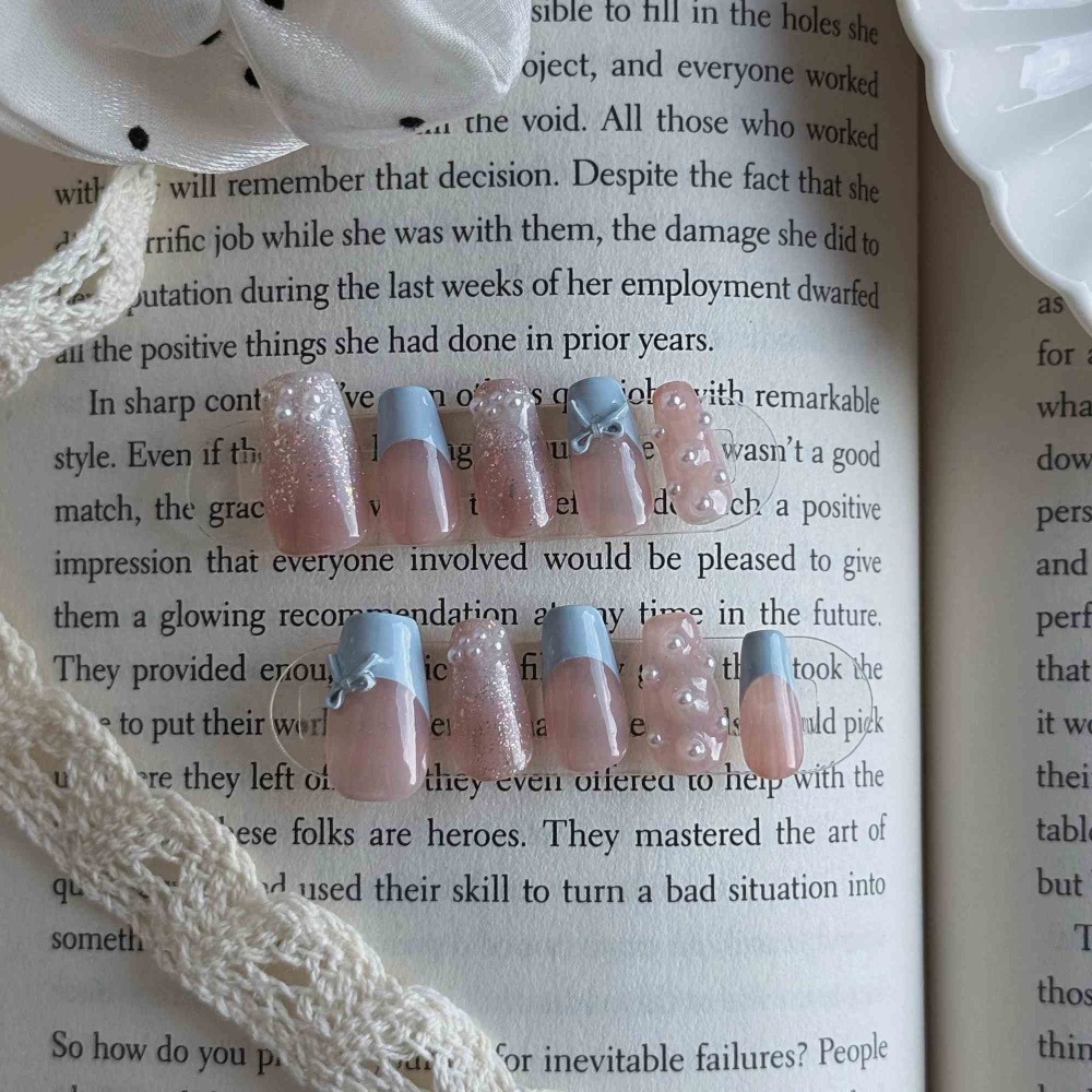 No.020【碎鑽丨珍珠丨蝴蝶結丨立體造型丨法式丨漸層丨藍色系】手工穿戴甲-細節圖3