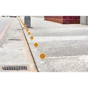 【斜式反光導標】導標/反光標記/反光片/分隔島反光片/PP導標/PU導標-細節圖2
