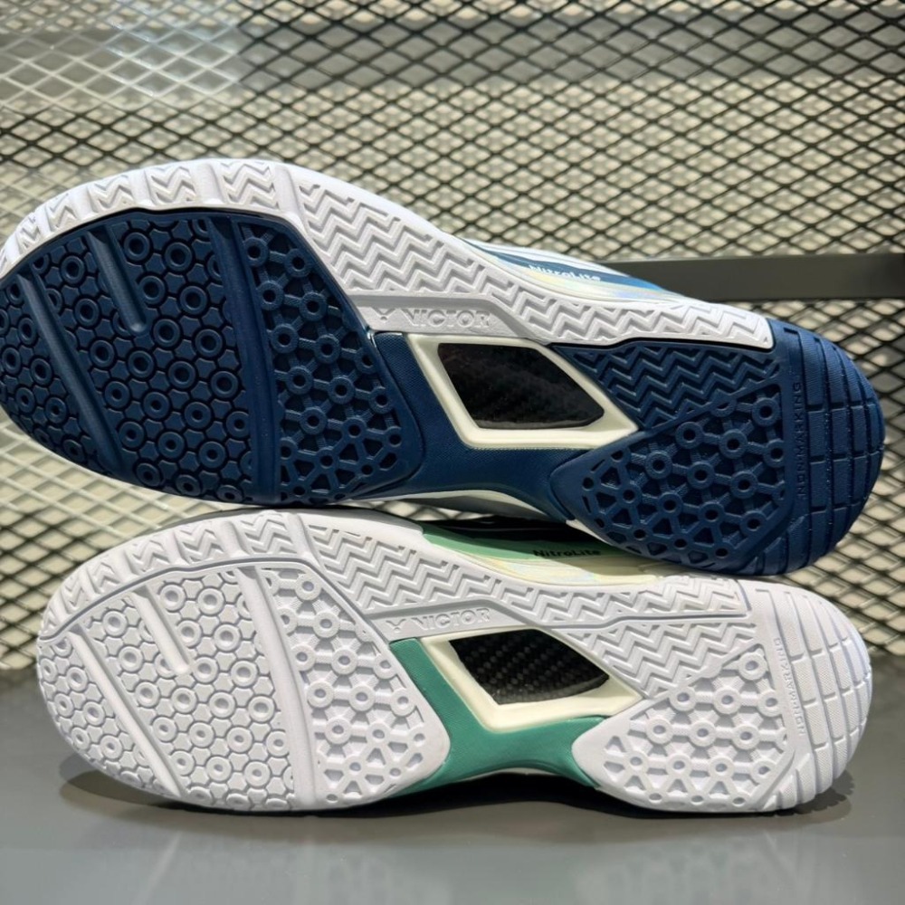 丘林體育Chilling | VICTOR羽球鞋 | A830 NITROLITE | 男段 寬楦頭 | A830NL-細節圖9