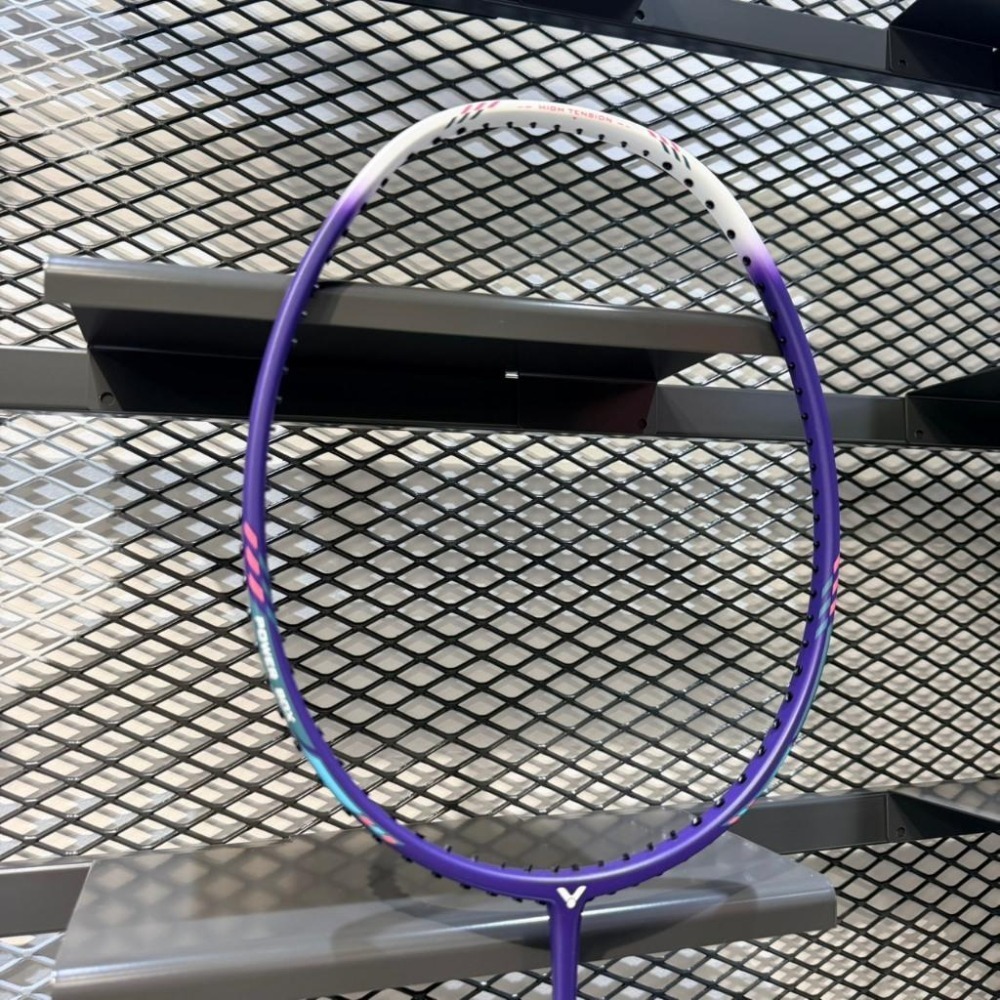 丘林體育Chilling | VICTOR羽球拍 | TK-HMRL | 突擊新手拍 | 輕量化攻擊拍 JELLY MI-細節圖2