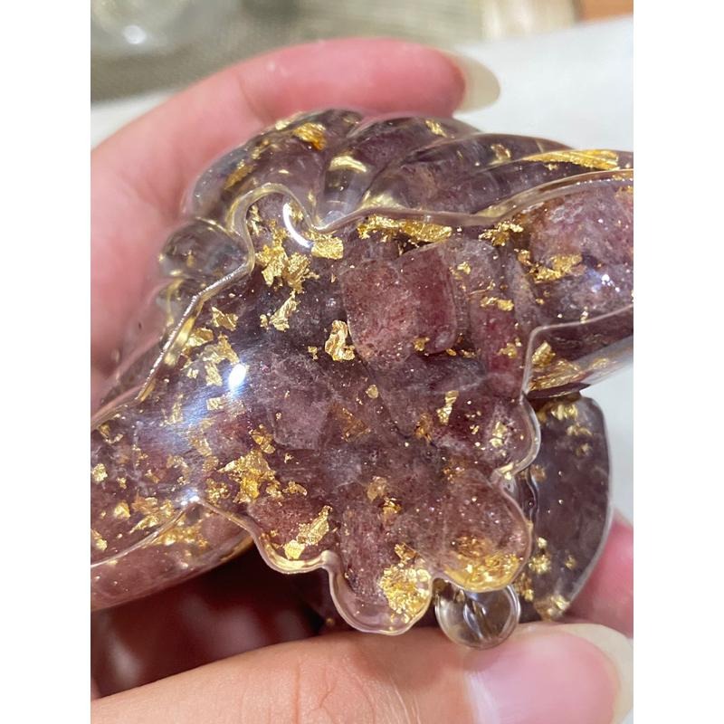 【緣分蜜桃光】大器手作草莓晶九尾狐奧根能量塔：純手工灌注璀璨金箔，強效增人緣、招桃花，守護甜蜜幸福磁場。-細節圖9