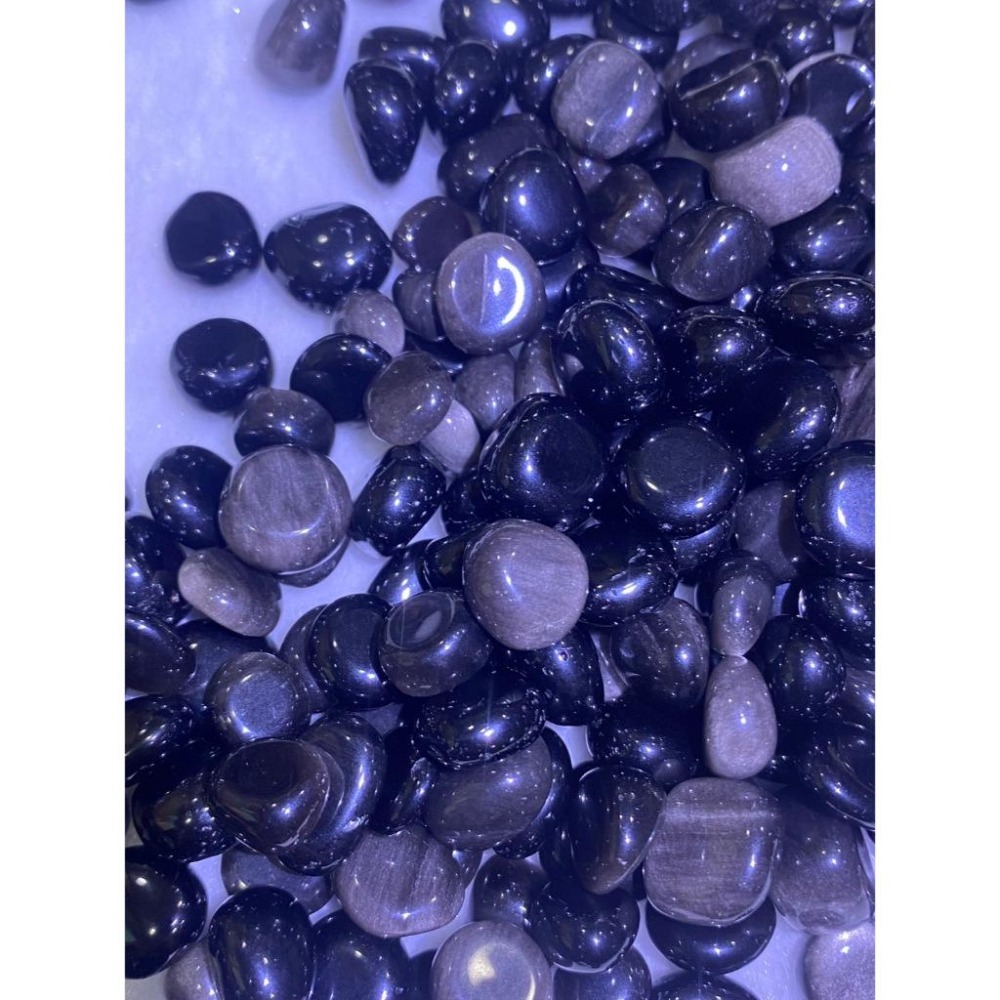 【銀光守護 ‧ 銀曜石滾石】100g 能量碎礦，閃耀神祕銀眼光芒，提升空間氣場、避邪擋煞，妝點居家氛圍的質感之選！-細節圖5