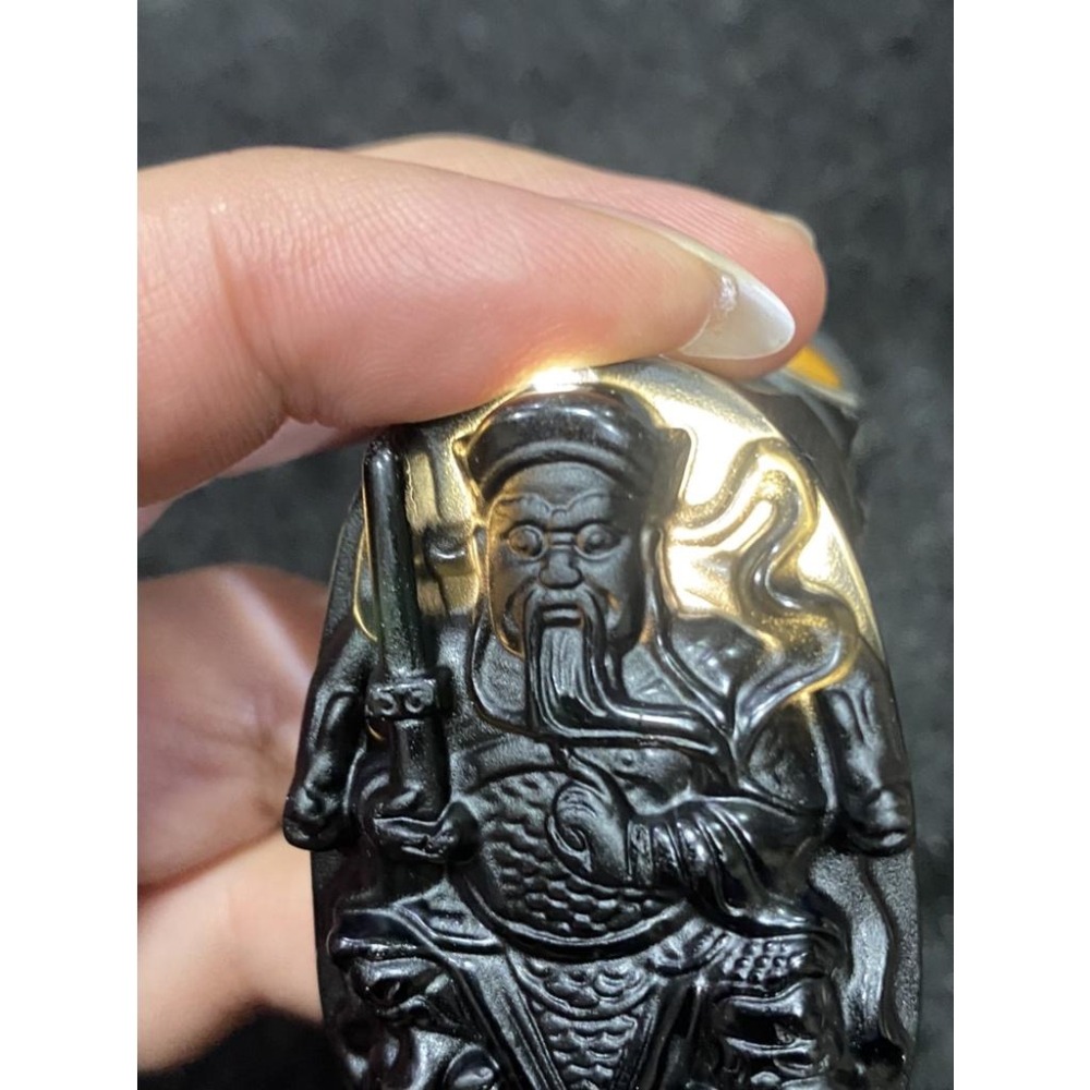 【正黑曜石 ‧ 玄天上帝】北極大帝佛牌｜上帝公鎮守｜打光透黃光（真品保證）｜辟邪化煞 防小人 抵抗負能量 隨身掛飾-細節圖6