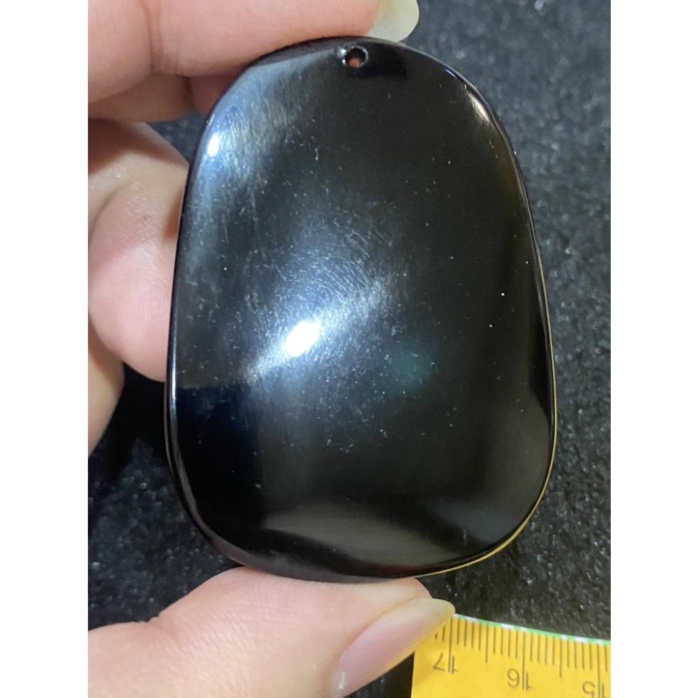 【龍王霸氣 ‧ 烏金黑曜】正黑曜石龍牌佛牌｜高度 5.8cm 大器工藝｜透黃光（真品保證）｜避邪化煞 守護平安 招財-細節圖2