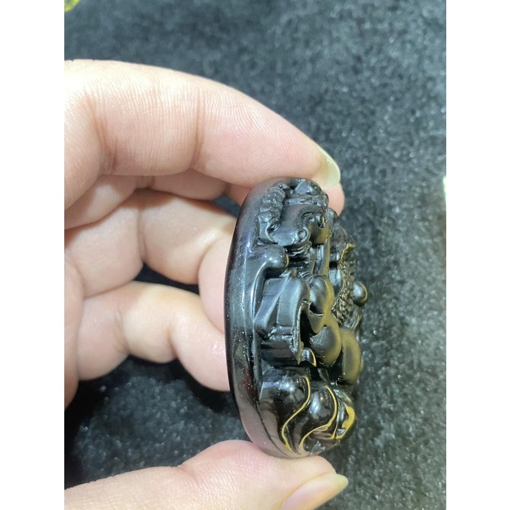 【大塊厚裝 ‧ 飛馬】正黑曜石天馬佛牌｜高度 5.2cm 霸氣尺寸｜透黃光（真品保證）｜避邪化煞 守護平安 招財開運-細節圖5
