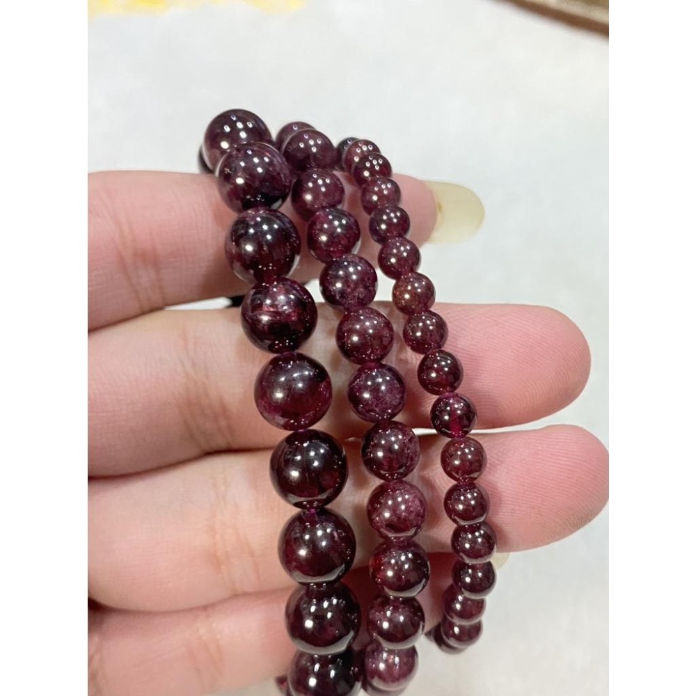 【現貨/極品 5A】透亮紅石榴石手珠｜酒紅光感 少雜質｜1月誕生石 女性魅力之石 半寶石手鍊 情人節禮物-細節圖4
